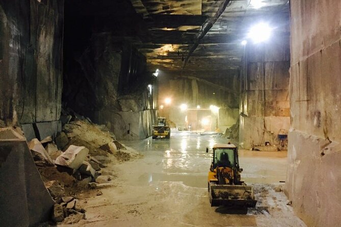 Lucca Private Day Trip to Pietrasanta and the Cararra Marble Quarries - Private pickup from Lucca: why this day feels easier