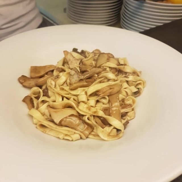Lucca: Traditional-Traditional Cooking Class cuisine course - Getting There: Hotel Pickup Within 10 km