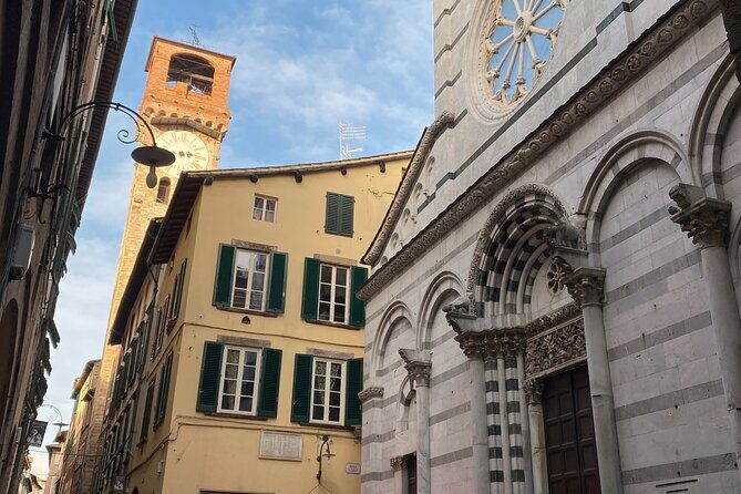 Lucca: Walking tour to discover the city of 100 churches - Duomo di San Martino: Ilaria del Carretto and Tintoretto’s Last Supper
