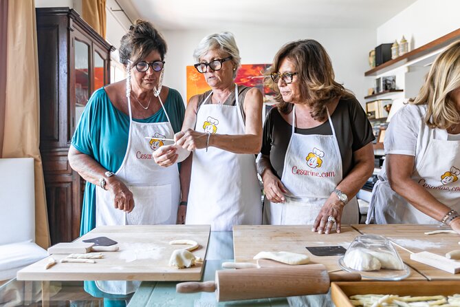 Lucca Walking Tour & Traditional Cooking Class with Wine - Quick hits before you go