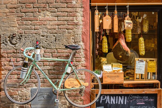 Lucca’s Ultimate Food Tour: Full Tuscan Meal by Do Eat Better - Why this Lucca food walk is a smart use of 3 hours
