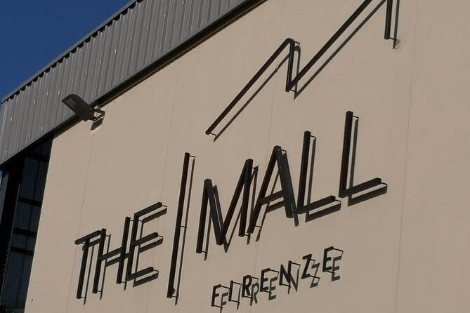 Luxury Chauffeur Service THE MALL from Florence to Reggello - What could slow you down on this outlet day