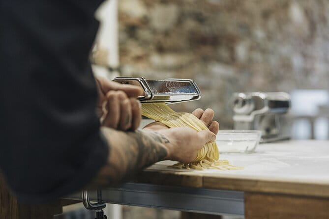MaMa Florence Guided Market Tour and 4 Course-Pasta Cooking Class - What you’re really learning at the market (besides where the best stalls are)