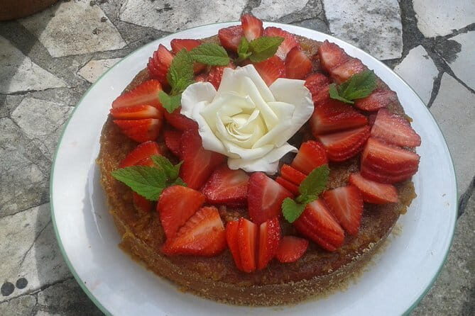 Market Tour & Traditional Tuscan cooking class in a garden - Should you book Mirella and Stefano’s market tour and cooking class?