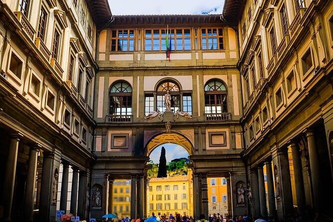 Medici Legends & Renaissance Wonders: Florence Small Group Tour - Piazza della Signoria and Palazzo Vecchio: The Political Stage