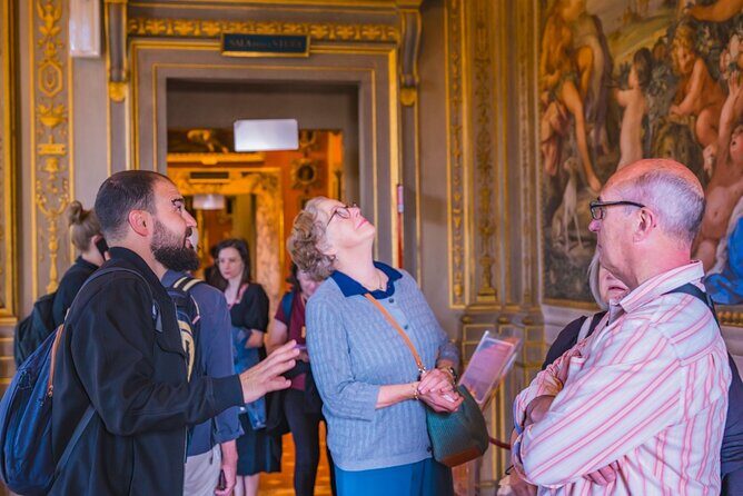Medici Treasures: Pitti Palace & Boboli Gardens Small Group Tour - Small group (15 max) and headphones: why the tour feels easy to follow