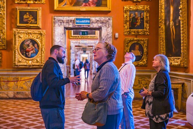 Medici Treasures: Pitti Palace & Boboli Gardens Small Group Tour - Palazzo Pitti: From a Renaissance palace to a Medici power symbol