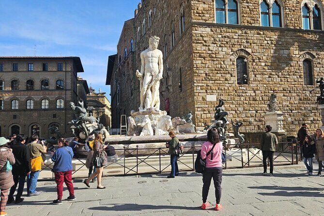 Michelangelo’s David & Medici Treasures Accademia Gallery Tour - Pace, walking, and comfort: the part people don’t brag about