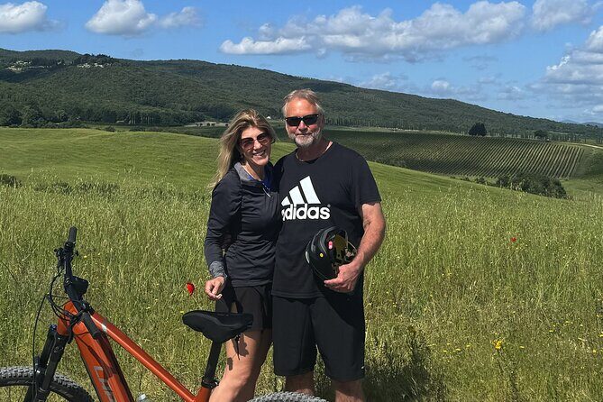 MONTALCINO Private E-Bike & Brunello Winery Experience - Lunch and wine pairing: where the day slows down
