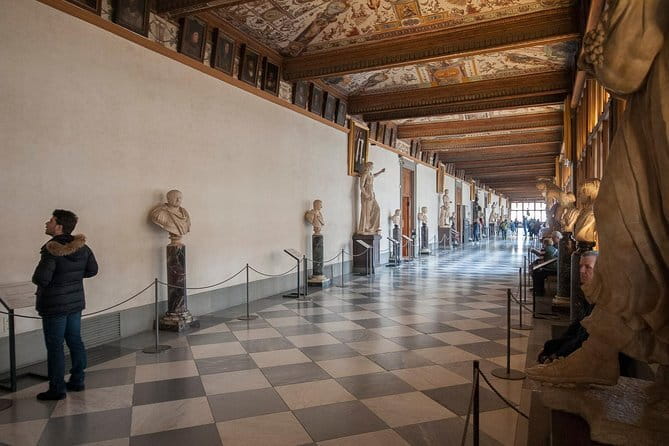 One Hour Uffizi Guided Tour: Masterpieces of the Renaissance - Meeting at Dante: How the Tour Starts (and Why Timing Matters)