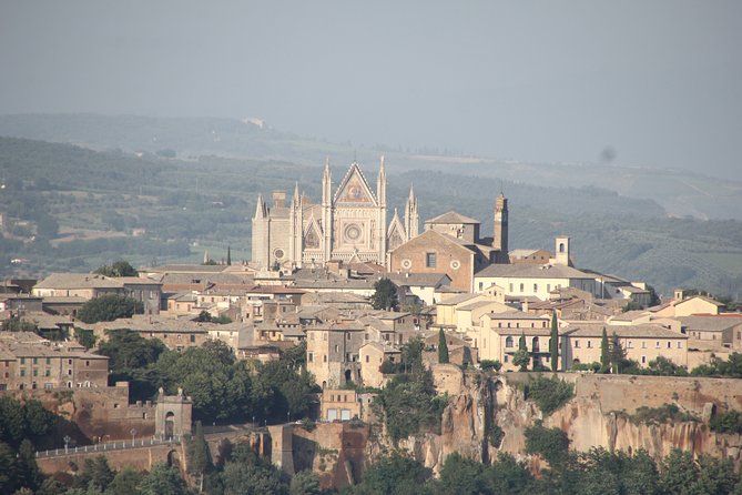 Orvieto, the Cathedral with golden mosaics and the medieval city – Private Tour - Piazza del Popolo: the medieval city stretch you shouldn’t skip