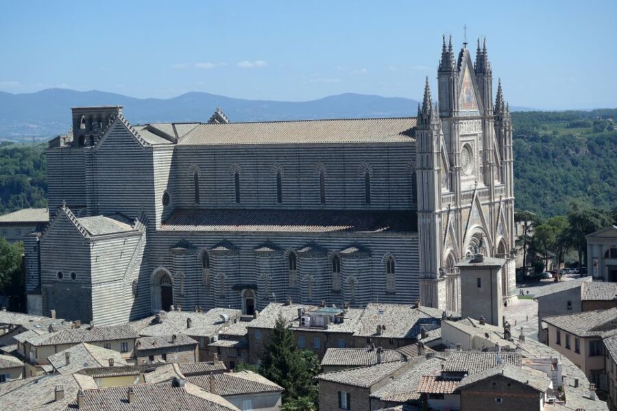 Orvieto Walking Tour including Duomo tickets - Orvieto in Two Hours: Why This Walk Works