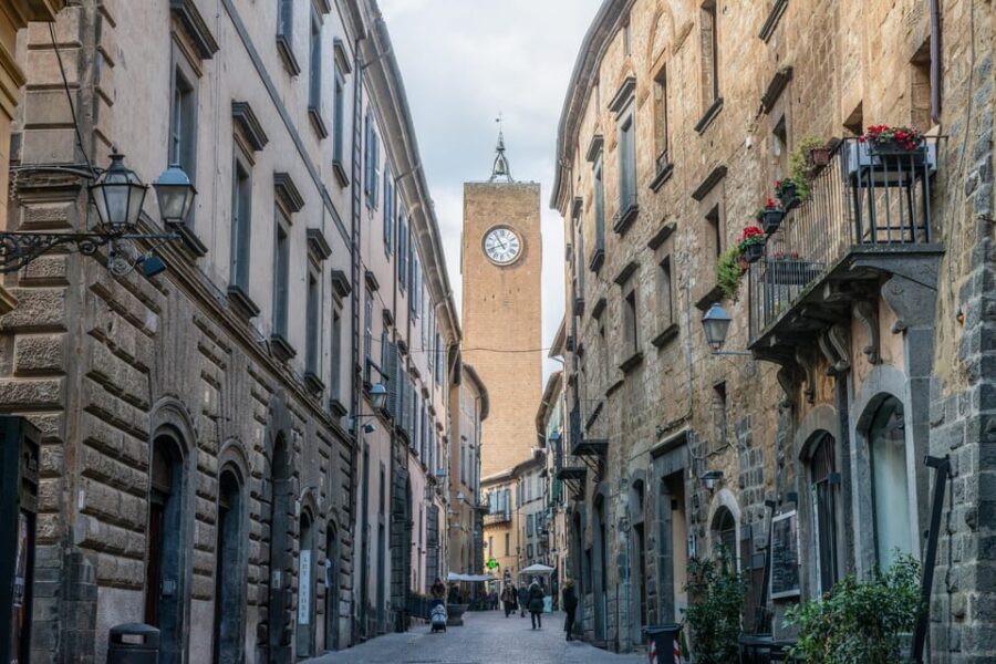 Orvieto Walking Tour including Duomo tickets - Piazza del Popolo: Coffee, Orvieto Wine, and Civic Orvieto