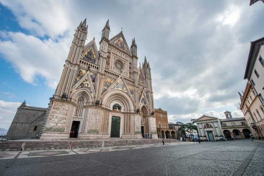 Orvieto Walking Tour including Duomo tickets - Starting at the Duomo di Orvieto: Skip the Line and Read the Facade