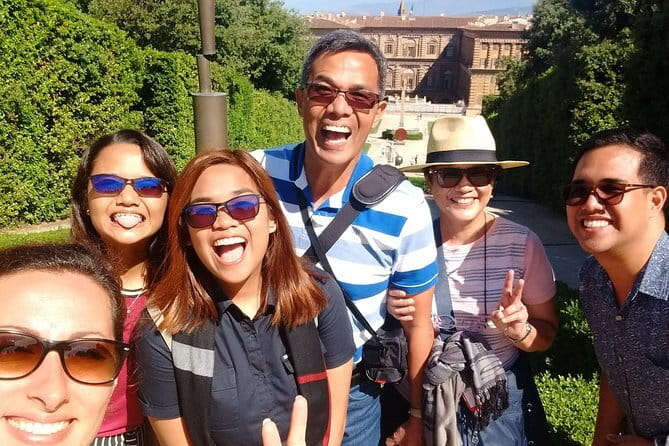 Palazzo Vecchio, Palazzo Pitti and Boboli gardens private tour - Palazzo Pitti: the palatine gallery feel in a real royal home