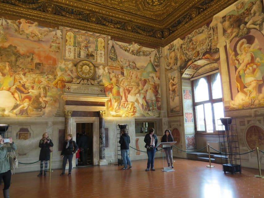 Palazzo Vecchio Secret Passages Tour & Lunch or "Gelato" - Small-group touring: how the pace helps you see more