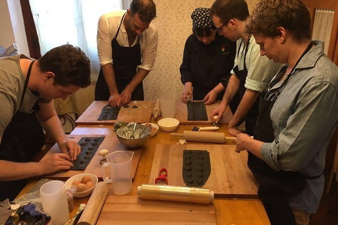Pasta Cooking Class: Mastering Nonna's Recipes - Group Size and Comfort: What Small (Max 13) Really Means