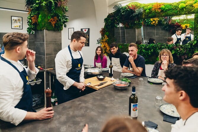 Pasta Cooking Class: Mastering Nonna's Recipes - Finding the Place: Meeting Point and First Impressions