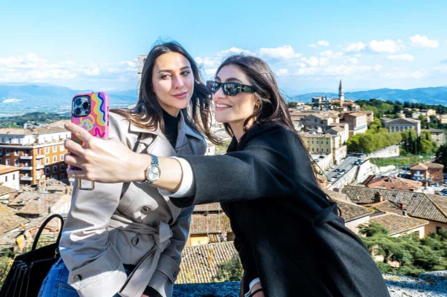 Perugia: City Private Walking Tour and food tasting - Key highlights at a glance