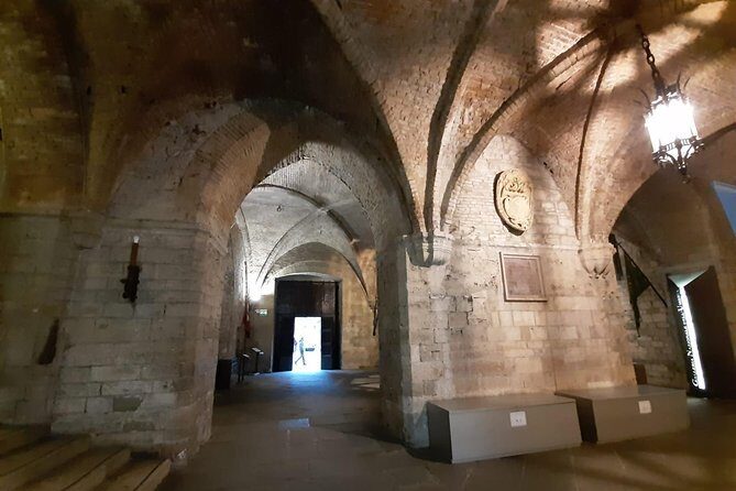 Perugia Private Walking Tour with licensed guide - Fontana Maggiore plus coffee: art, symbolism, and a reset in the middle