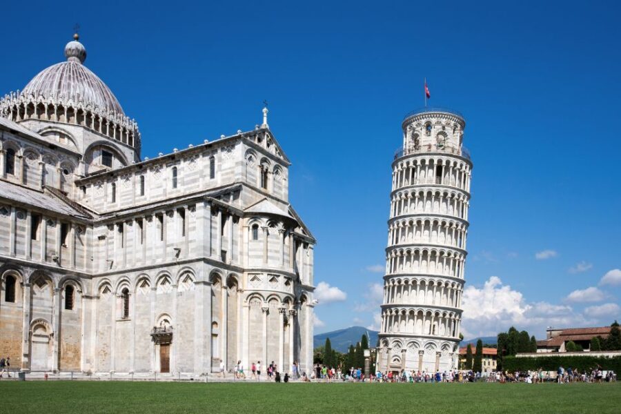 Pisa and Lucca: Private Full-Day Tour by Deluxe Van - Planning your Tuscan lunch break (and why timing matters)