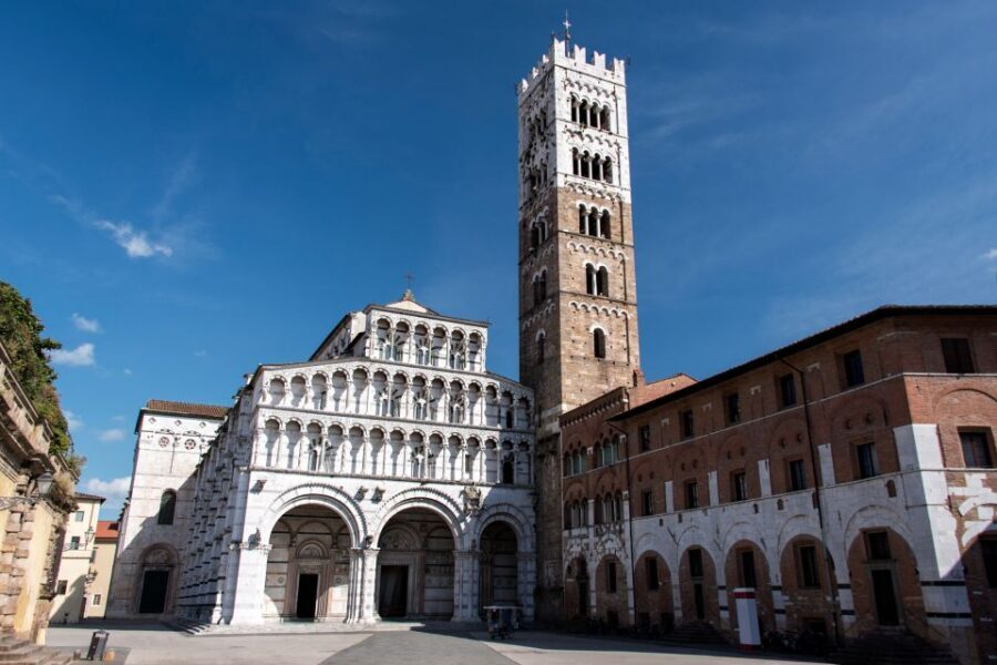 Pisa and Lucca: Private Full-Day Tour by Deluxe Van - Pisa’s Miracle Square: the leaning tower plus the rest of the set