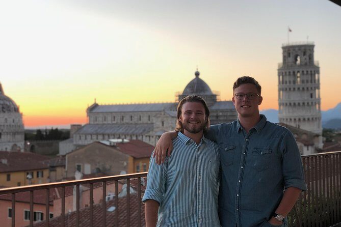 Pisa guided tour and Wine tasting with Leaning Tower ticket - Baptistery and Camposanto: learning what the grounds mean