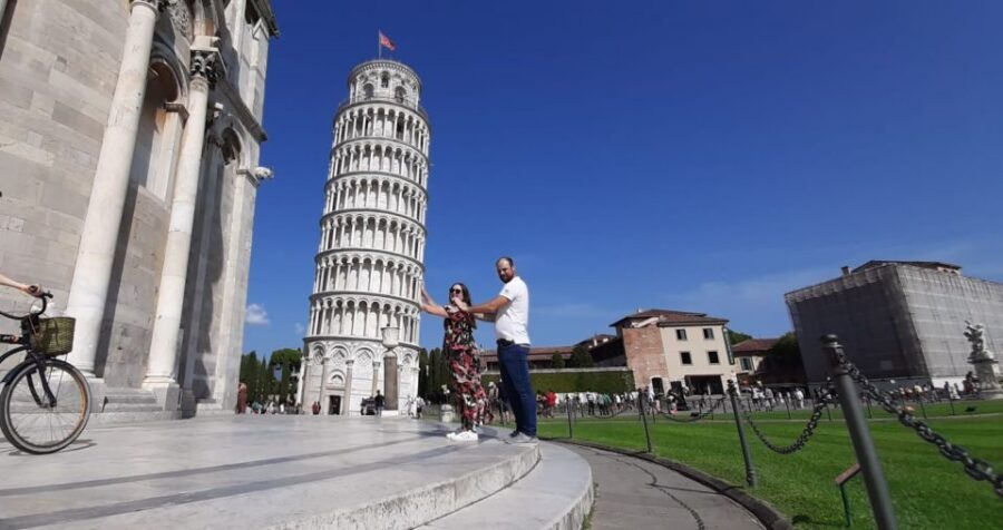 Pisa: Guided Tour with Optional Tower Tickets - Meeting Point at Fontana dei Putti and the Clothing Reality Check