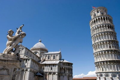 Pisa, Siena, San Gimignano and Chianti: Tuscany Day Trip by minivan - Pisa at a sprint: Piazza dei Miracoli and the Leaning Tower window