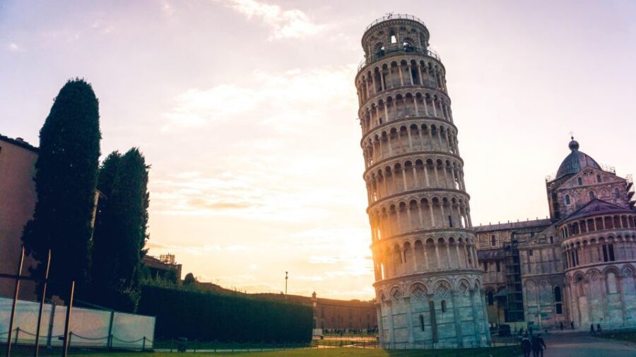 Pisa: Sightseeing Walking Tour - Why this Leaning Tower walk works better than a quick photo stop