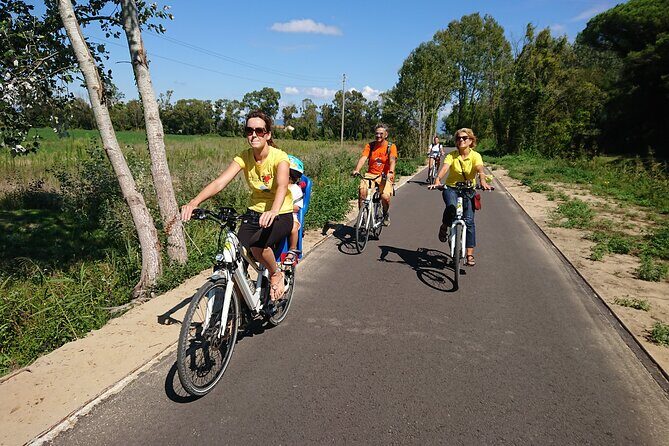 Pisa to the Sea Self-Guided Bike Tour & Adventure Park - Trammino to the coast: how the 13 km ride stays easy