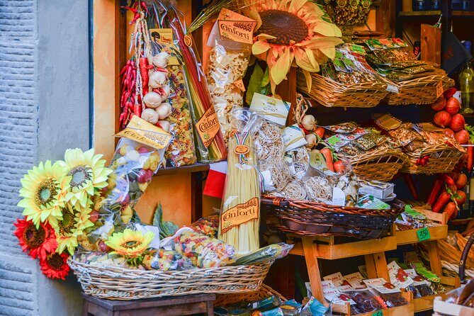 Pisa’s Ultimate Food Tour: Full Tuscan Meal by Do Eat Better - Stop 2 near Palazzo Agostini: pici pasta and that chewy, rustic bite