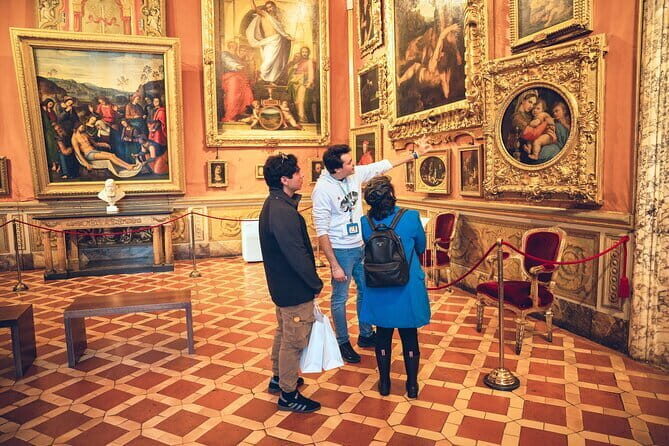 Pitti Palace and Palatine Gallery: A Royal Art and History Tour - Where you meet: Piazza de’ Pitti and how to show up smart