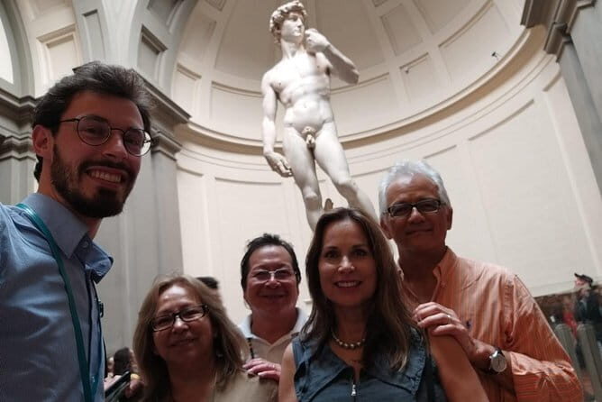 Pitti Palace and Palatine Gallery: A Royal Art and History Tour - Skip-the-line access and crowd reality in peak season