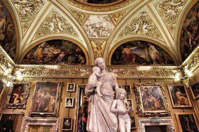 Pitti Palace Small Group Tour - Meeting at Via dei Castellani: What to Expect Before You Enter