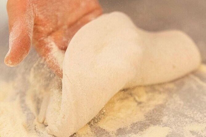 Pizza Making Private Class with Wine Tasting - Should you book? My honest take