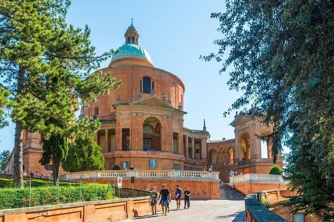 Porticoes of Bologna and Basilica San Luca Guided tour - Portico di San Luca: the famous arcade connection, explained on the way