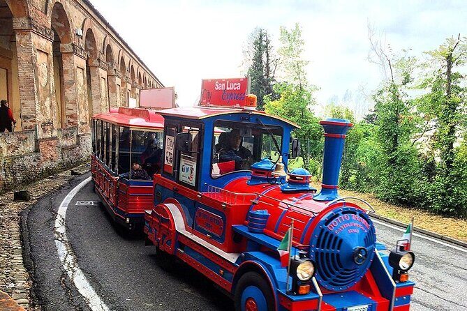 Porticoes of Bologna and Basilica San Luca Guided tour - Private tour pacing: how it helps without making it too slow