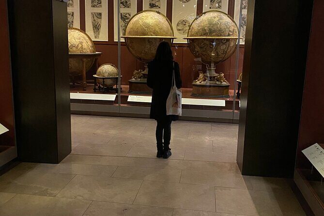 Private Astronomical Tour of the Museo Galileo - Galileo, Cosimo I, and the science behind the display