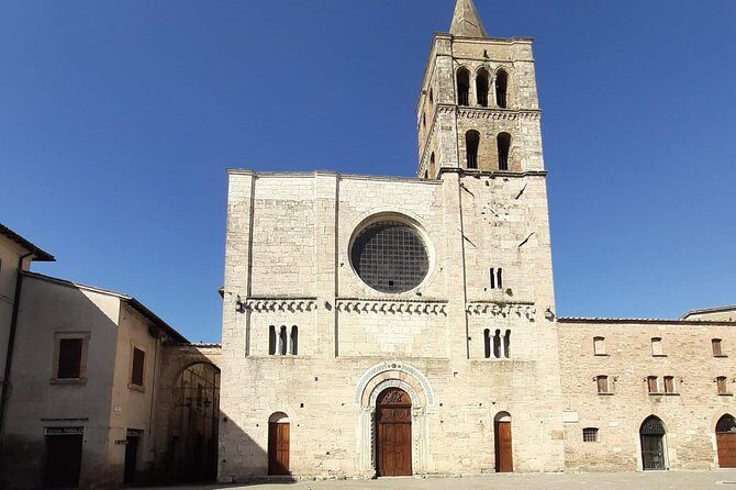 Private Bevagna Walking Tour with official guide - The 12th-century churches: more than pretty stone