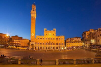 Private Day Trip Tuscany Landscape and Wine Tasting from Florence - San Gimignano in 60 minutes: towers, Piazza della Cisterna, and the Duomo area