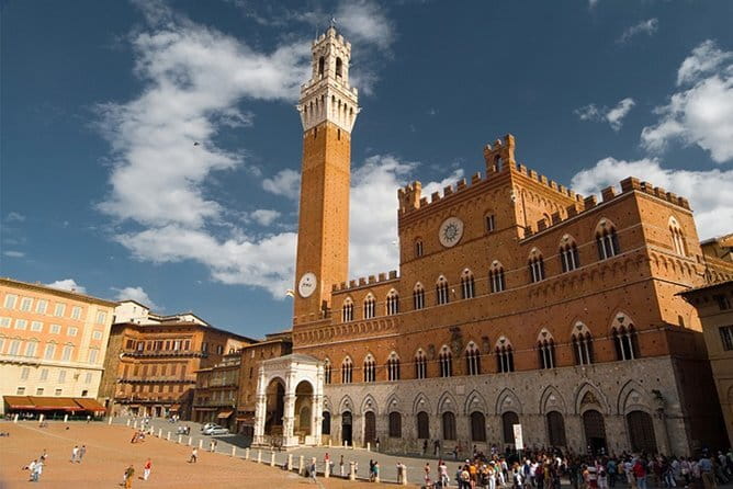 Private daytrip to Siena & Chianti wine country, with wine tasting from Florence - Back to Florence: one hour to decompress after wine and stone streets