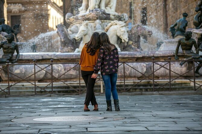 Private Exclusive Tour of Florence main attractions with local licensed Guide - Palazzo Vecchio and government square: power written in stone