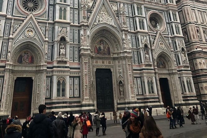 Private Florence City Tour & The Mall Shopping - Pickup, your Mercedes ride, and why it matters for your itinerary
