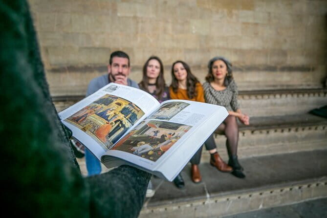 Private Florence Tour of Must-See Sites from Duomo to Santa Croce & Old Bridge - Piazza della Signoria: Renaissance power explained on the walk