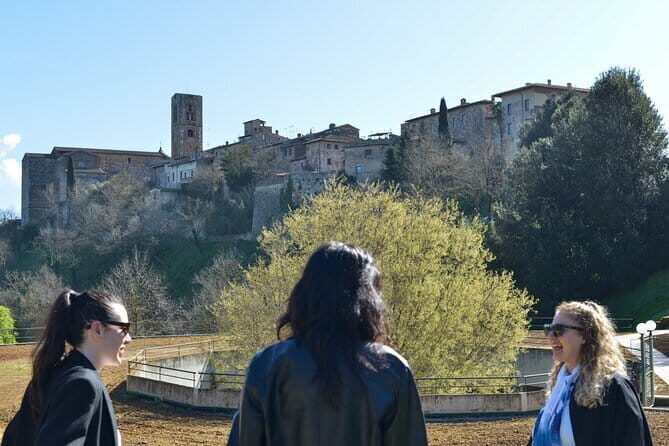 Private Food and Walking Tour in San Gimignano and Volterra - Volterra’s Etruscan side: museum time and a lunch built for real life