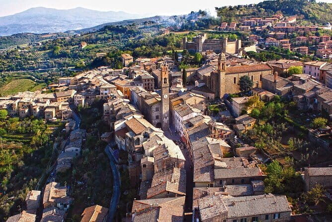 PRIVATE Full-Day Brunello Wine experience from Florence - Getting to Montalcino: the private Mercedes that keeps the day sane