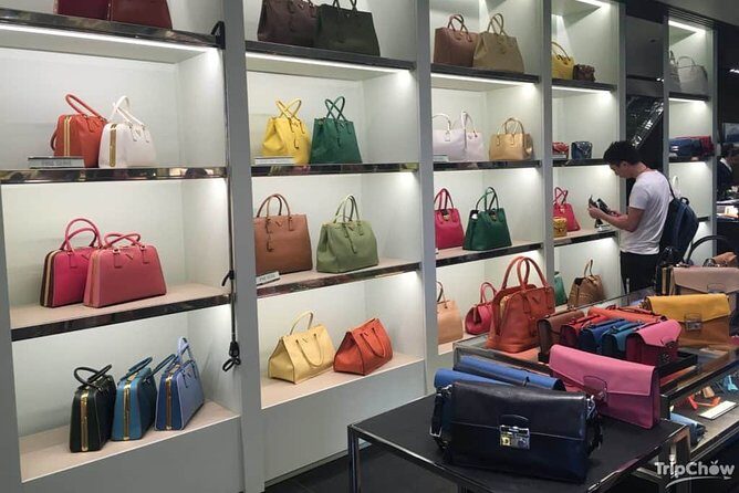 PRIVATE Full-Day Shopping Tour: The Mall GUCCI and Spaces PRADA outlet - The shopping guide and Mercedes minivan: the real logistics win