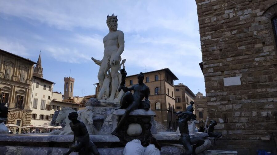 Private Guide at disposal in Florence - Should you book this private guide in Florence?