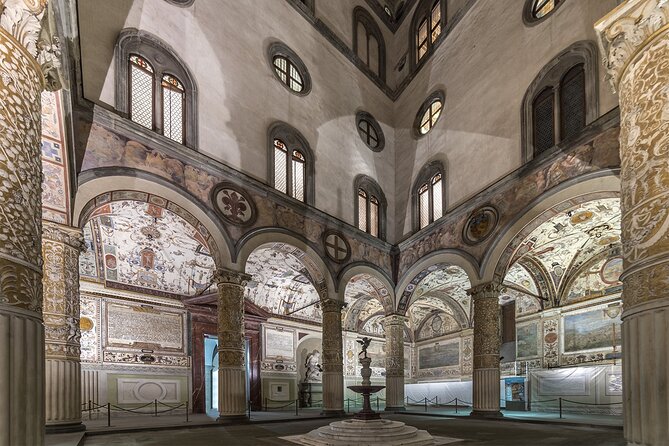 Private Guided Tour of Palazzo Vecchio in Florence - Donatello and Michelangelo statues: what to watch for